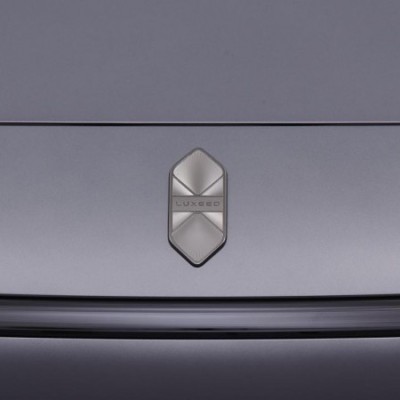 纯血鸿蒙智行焕新出发，智界新“双7”公示，新Logo价值进阶